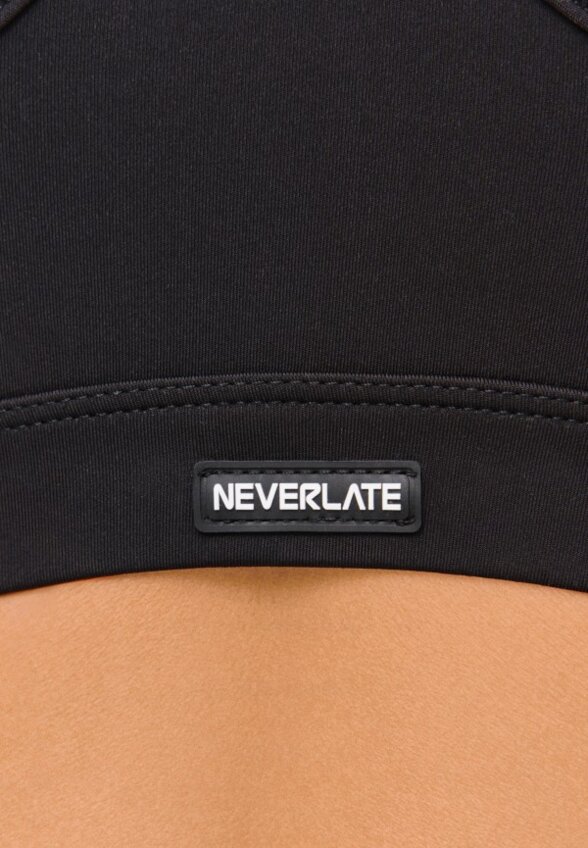 Топ спортивный Neverlate