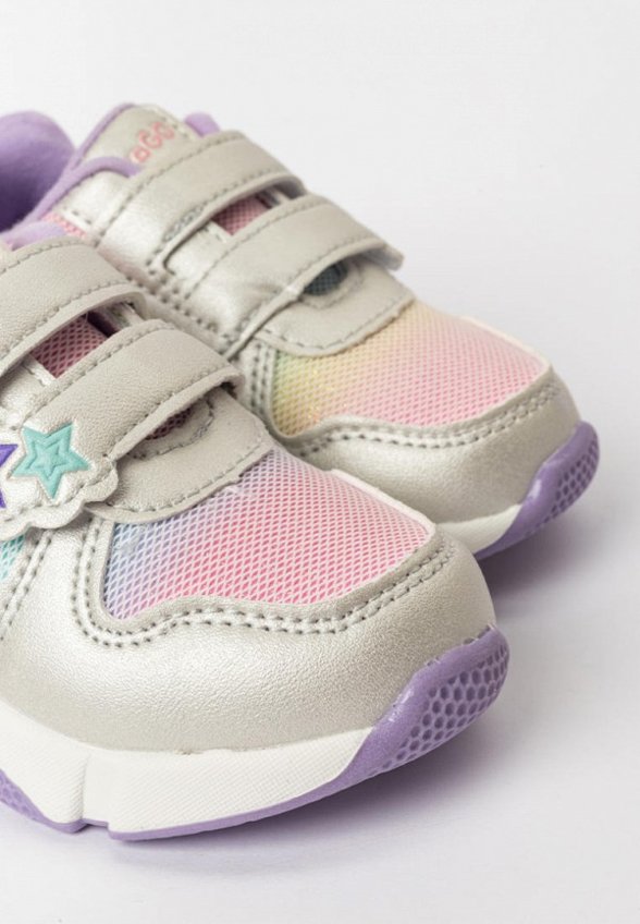 Кроссовки Tikkago