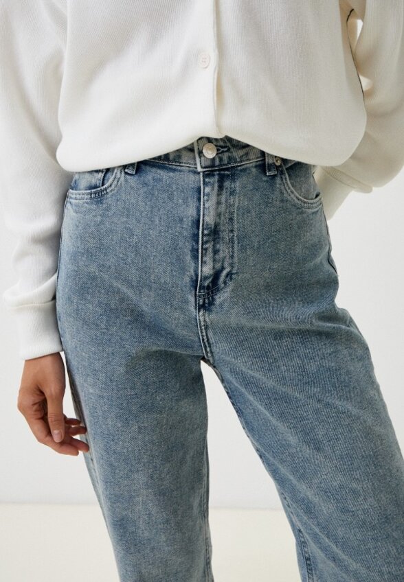 Джинсы Lacoste