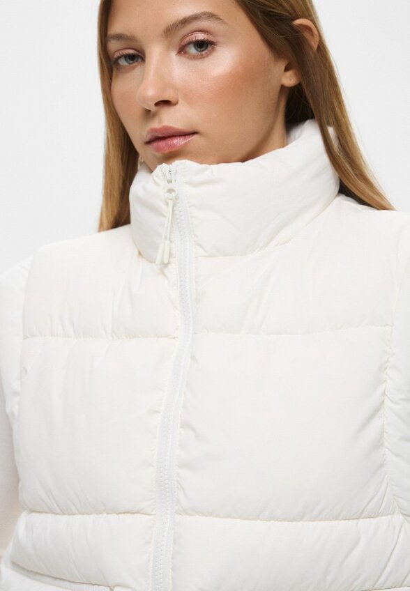 Жилет утепленный Befree