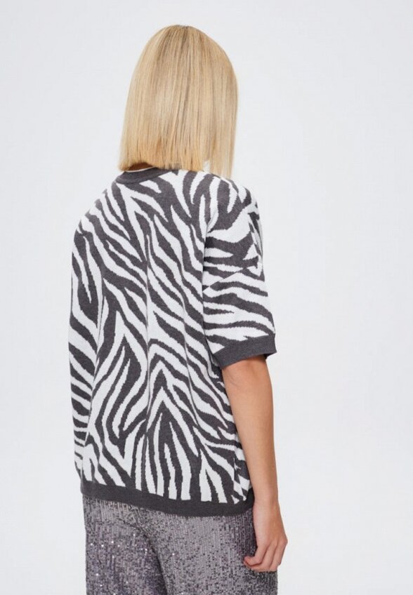 Джемпер SashaOstrov