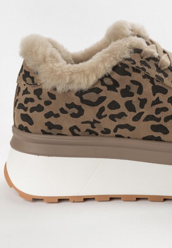 Кроссовки Niota Line