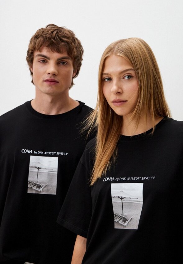 Футболка DNK