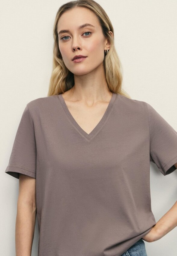 Футболка Zarina