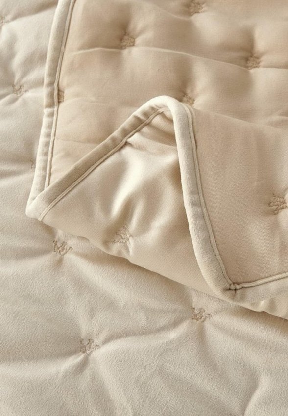 Комплект с покрывалом Sofi De Marko