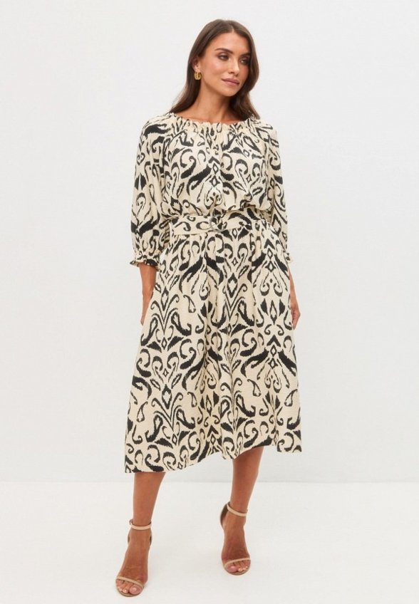 Платье Noele Boutique