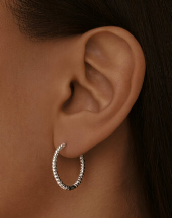 Серебряные серьги-конго с рельефом MIESTILO  MIE женщинам