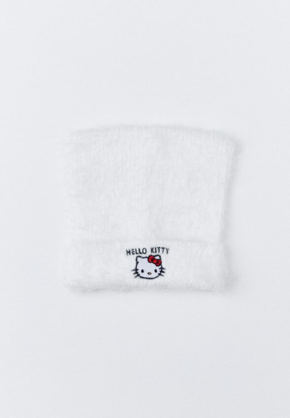 Шапка с вышивкой Hello Kitty для девочек