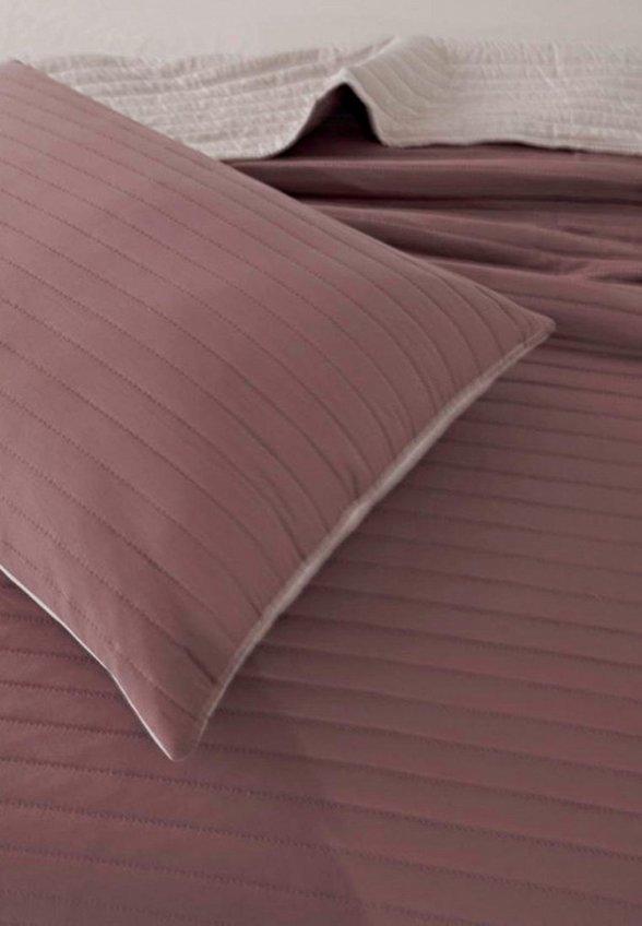 Комплект с покрывалом Sofi De Marko