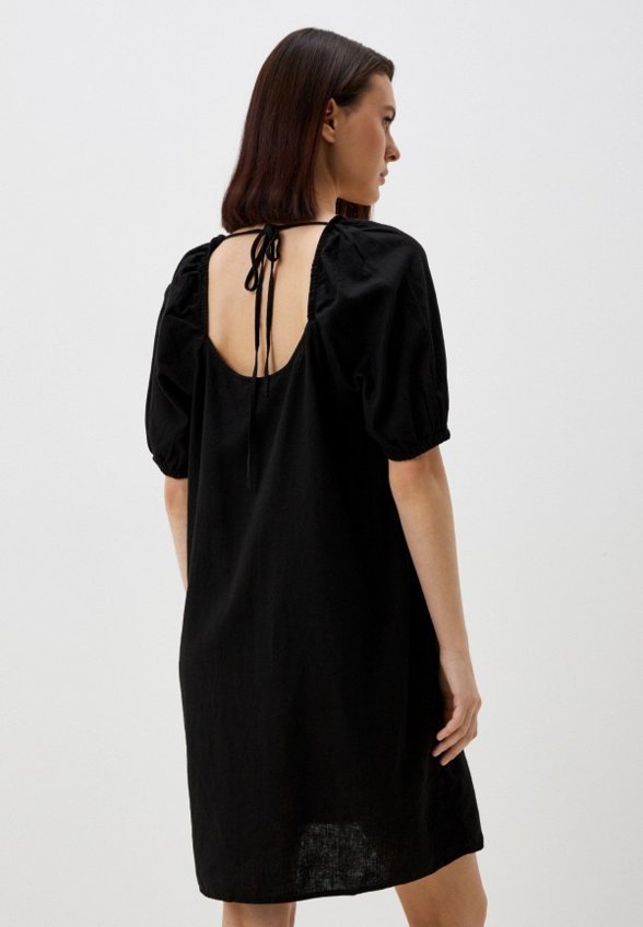 Платье b.young