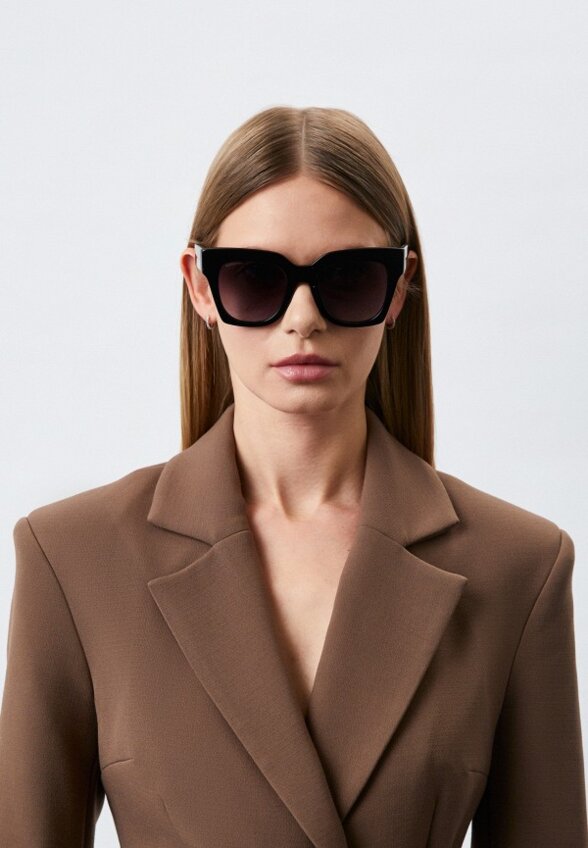 Очки солнцезащитные Burberry
