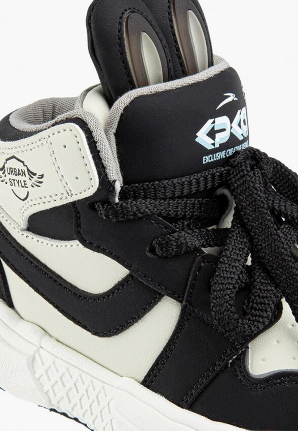 Кроссовки Kapika