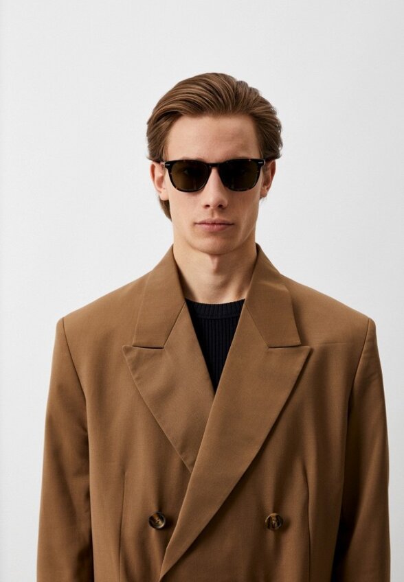 Очки солнцезащитные Calvin Klein