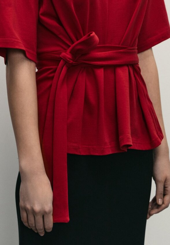 Футболка Zarina