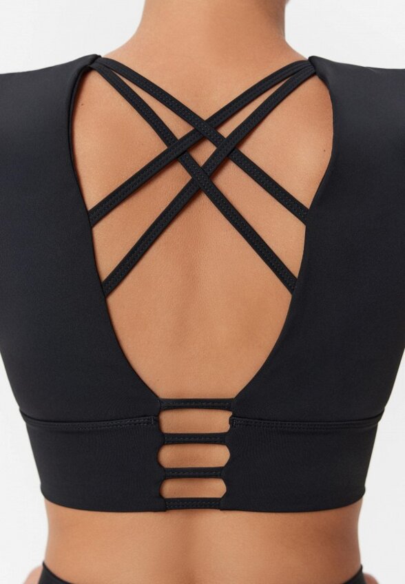 Топ спортивный Neverlate