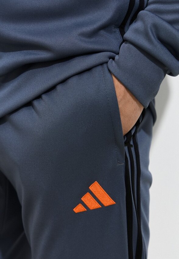 Костюм спортивный adidas