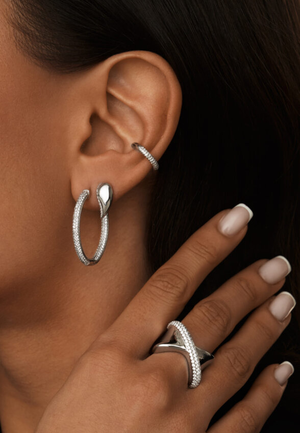 Серебряный базовый кафф с фианитами MIE