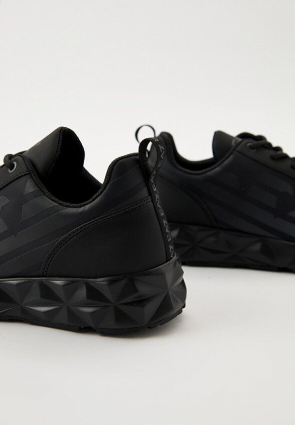 Кроссовки EA7