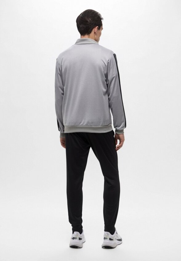 Костюм спортивный adidas