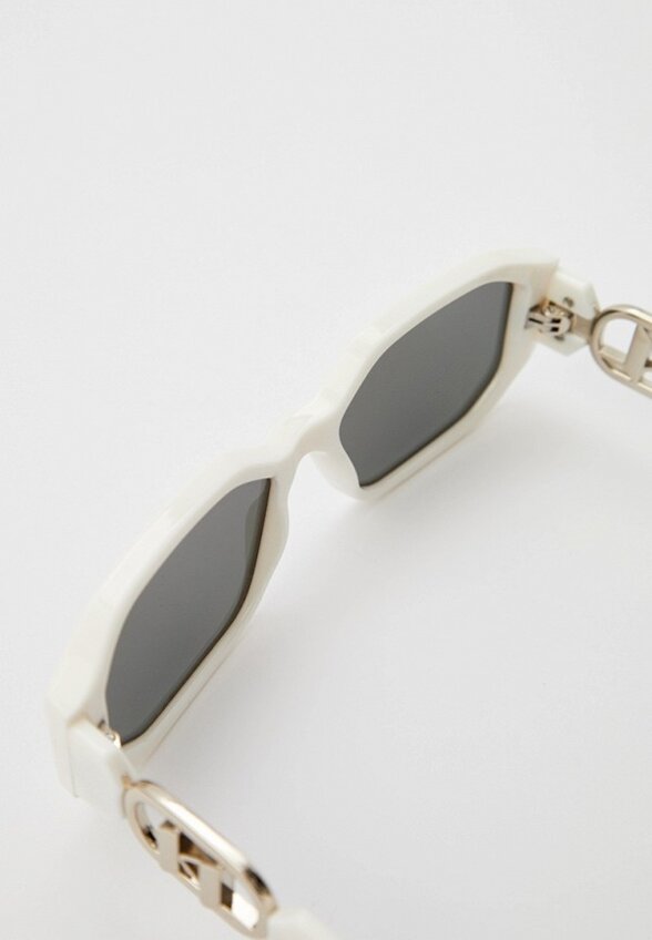 Очки солнцезащитные Karl Lagerfeld