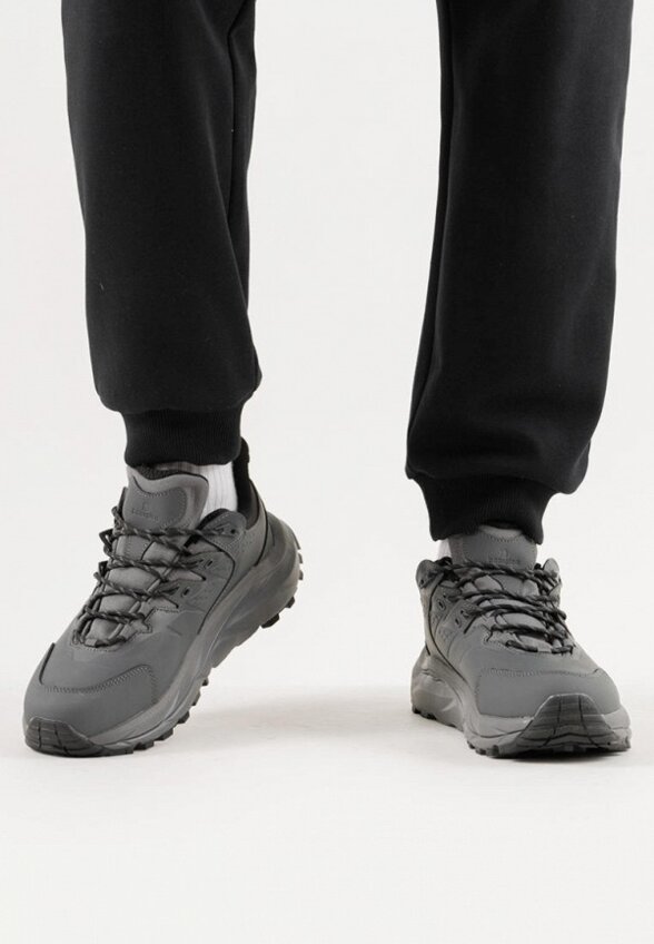 Кроссовки Baasploa