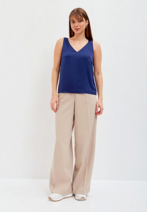 Топ Gabriel and Ester London