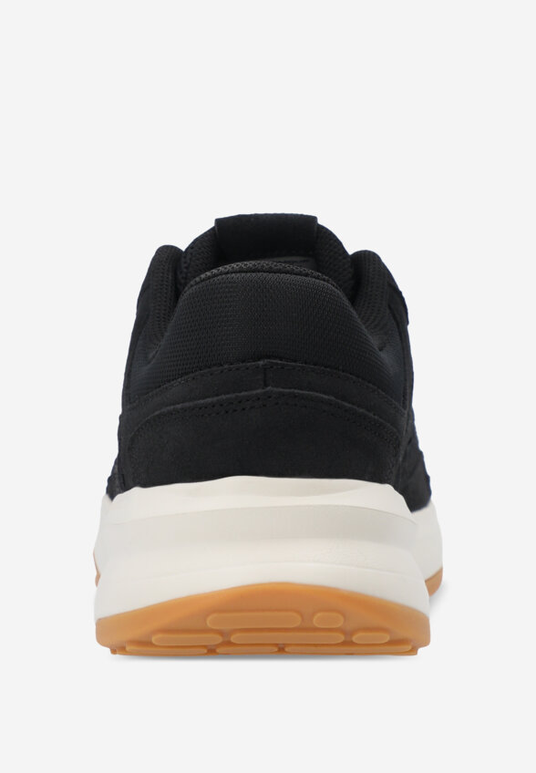 Кроссовки мужские Under Armour Edge Suede, Черный