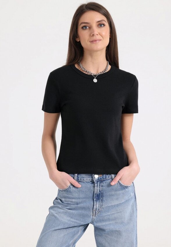 Футболка Апрель