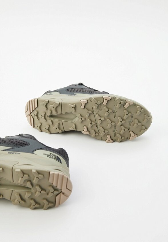 Кроссовки The North Face