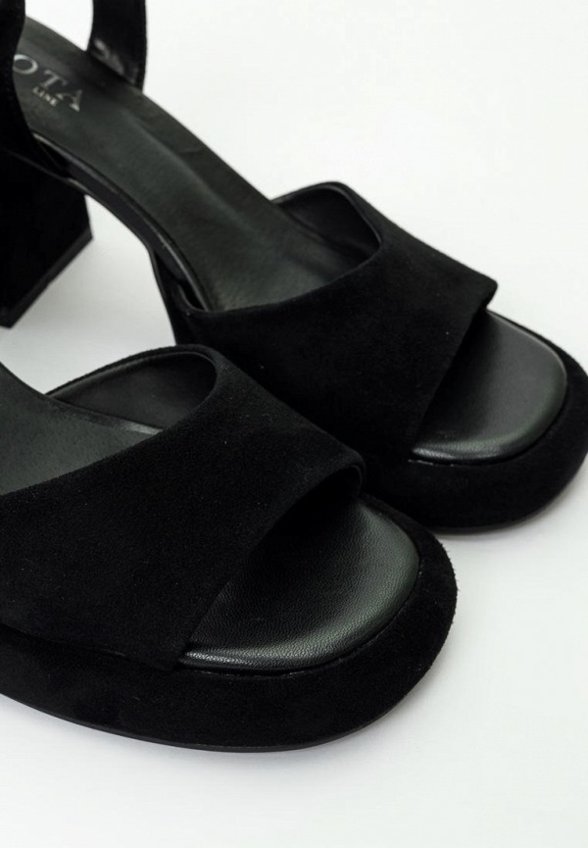 Босоножки Niota Line