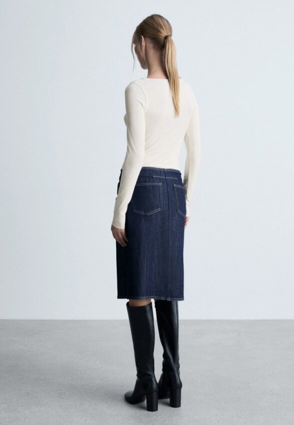 Лонгслив Mango