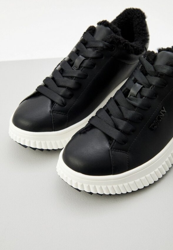 Кроссовки DKNY