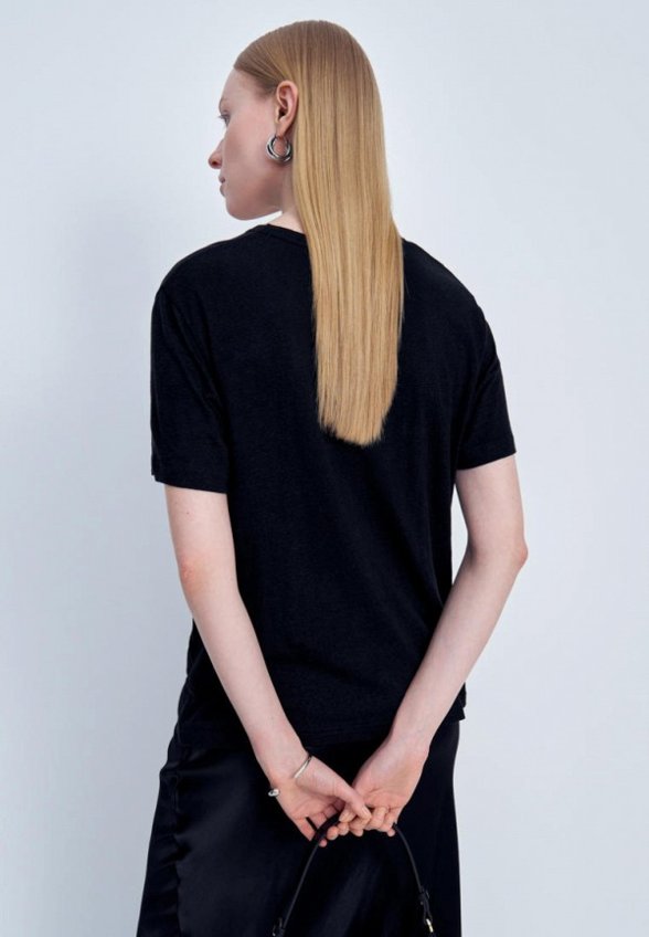 Футболка Finn Flare