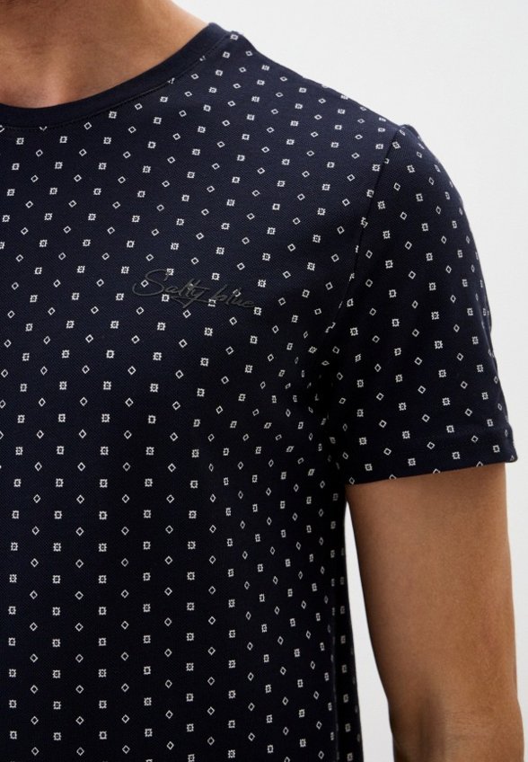 Футболка Colin's