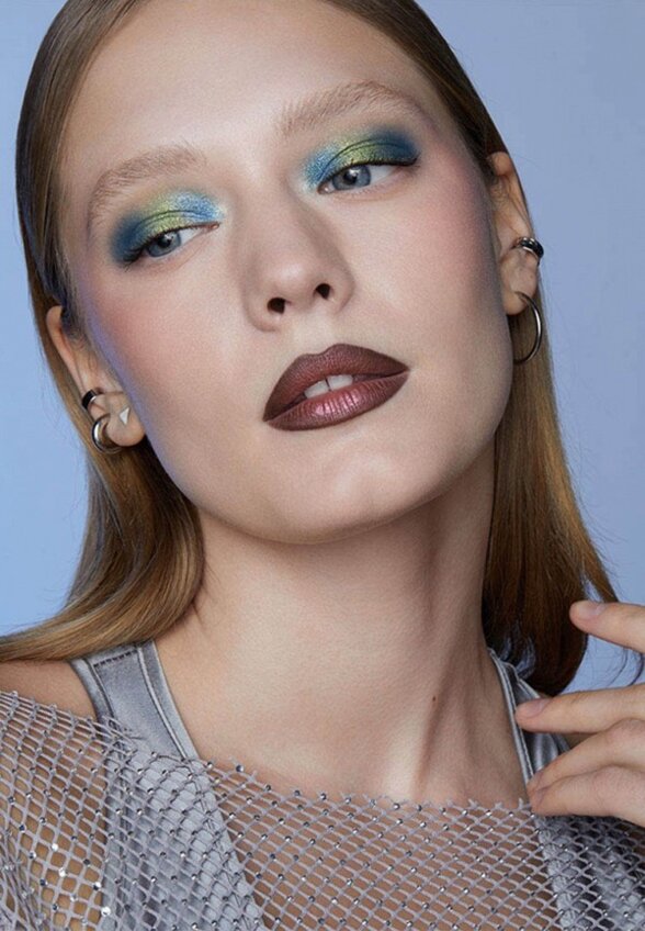 Палетка теней для век Arive Makeup