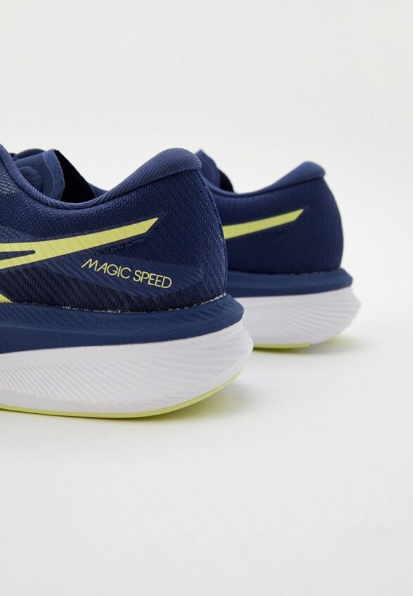 Кроссовки ASICS