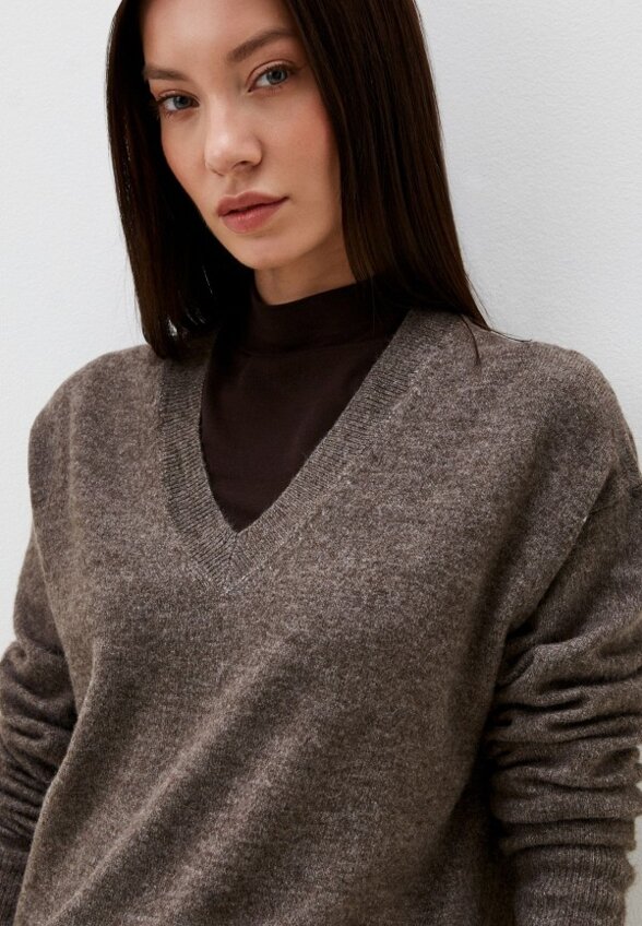 Пуловер Terranova