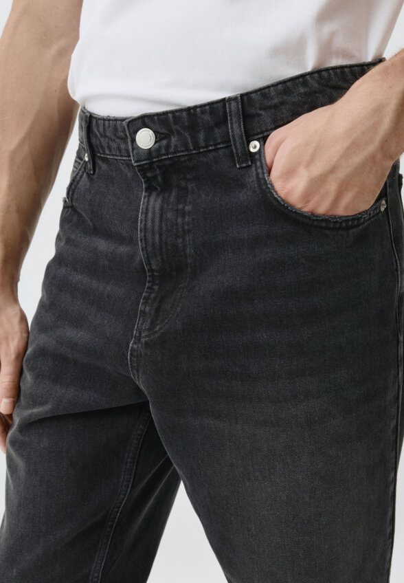 Джинсы LOOSE FIT со средней посадкой