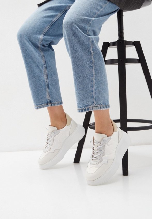 Кроссовки Wonders