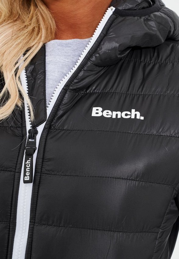 Пуховик Bench