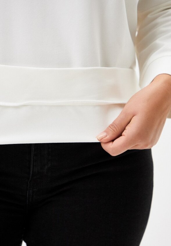 Свитшот и броши 2 шт. Chic de Femme