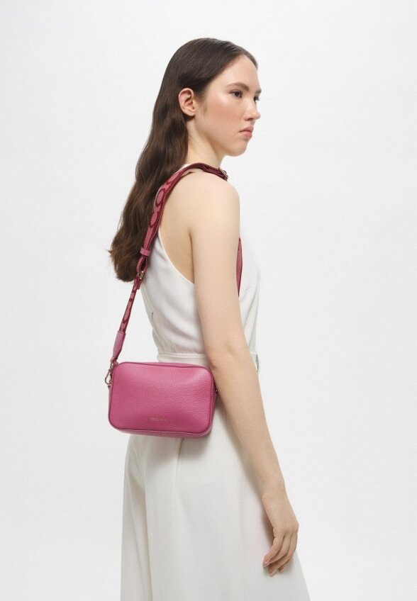 Сумка Coccinelle