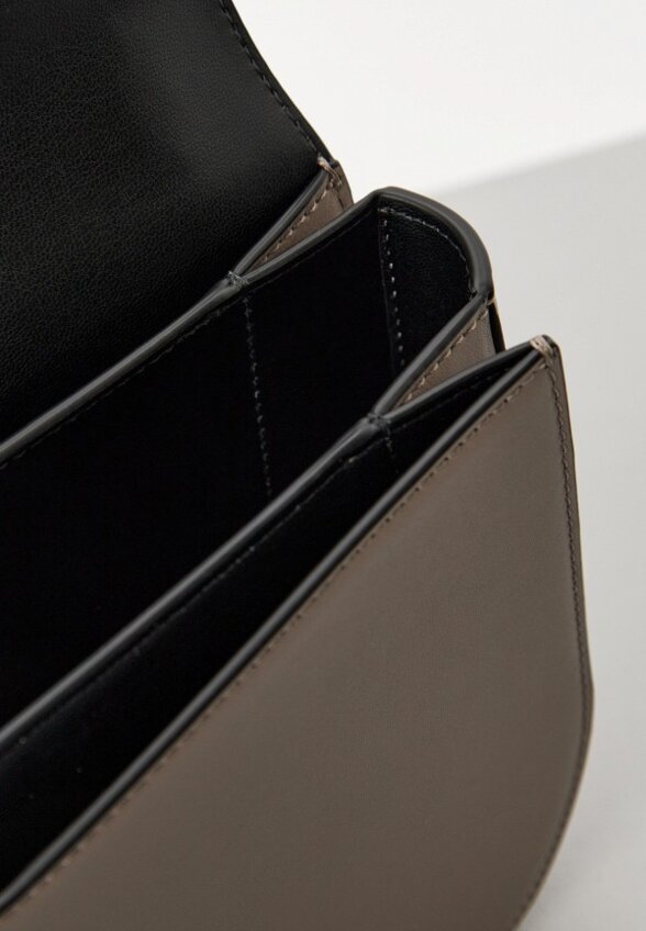 Сумка Karl Lagerfeld