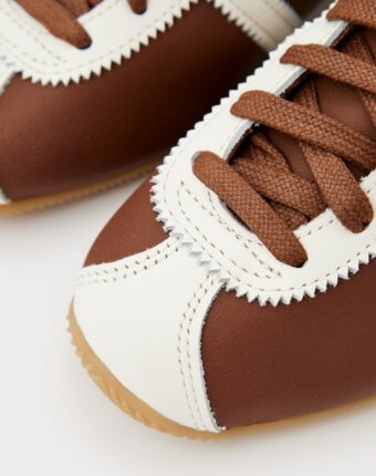 Кроссовки adidas Originals женщинам