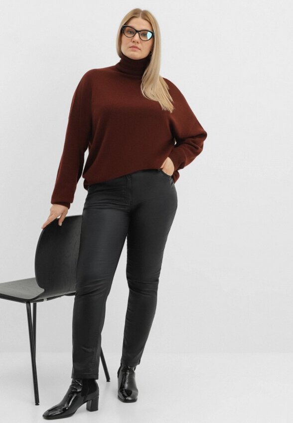 Водолазка Nominee