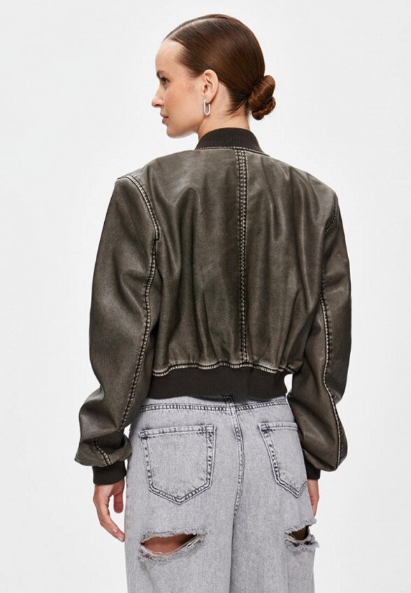 Бомбер Miss Chic