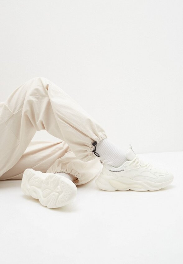 Кроссовки Erke