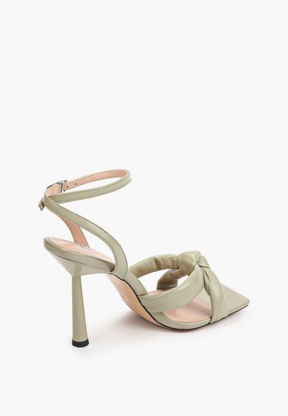 Босоножки Basconi