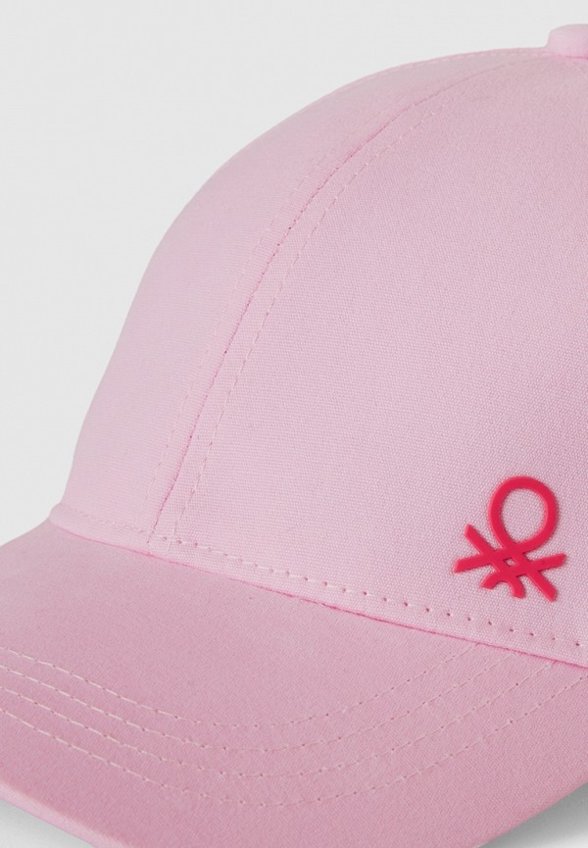 Бейсболка United Colors of Benetton