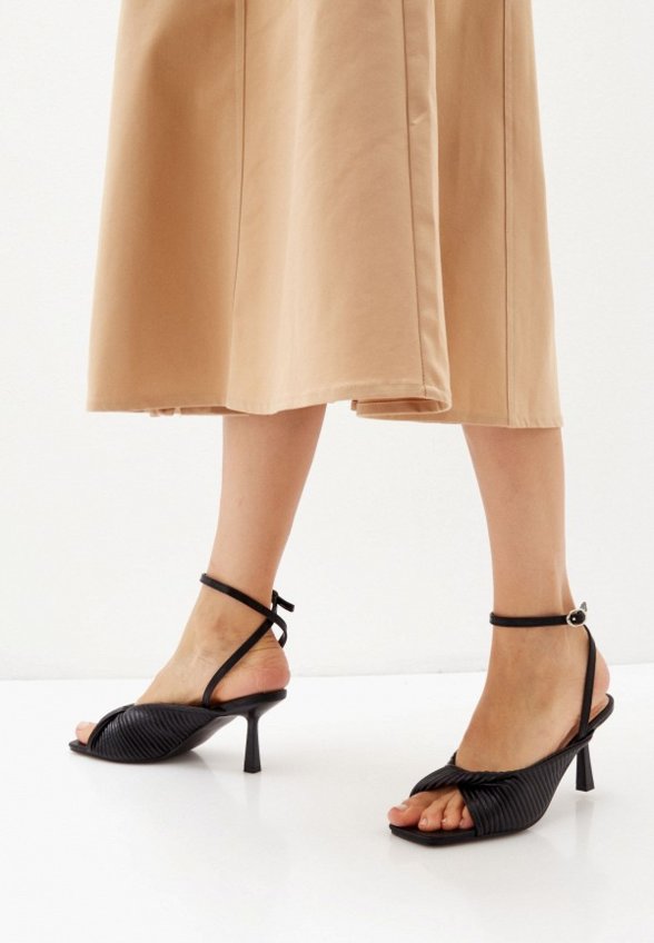 Босоножки Respect